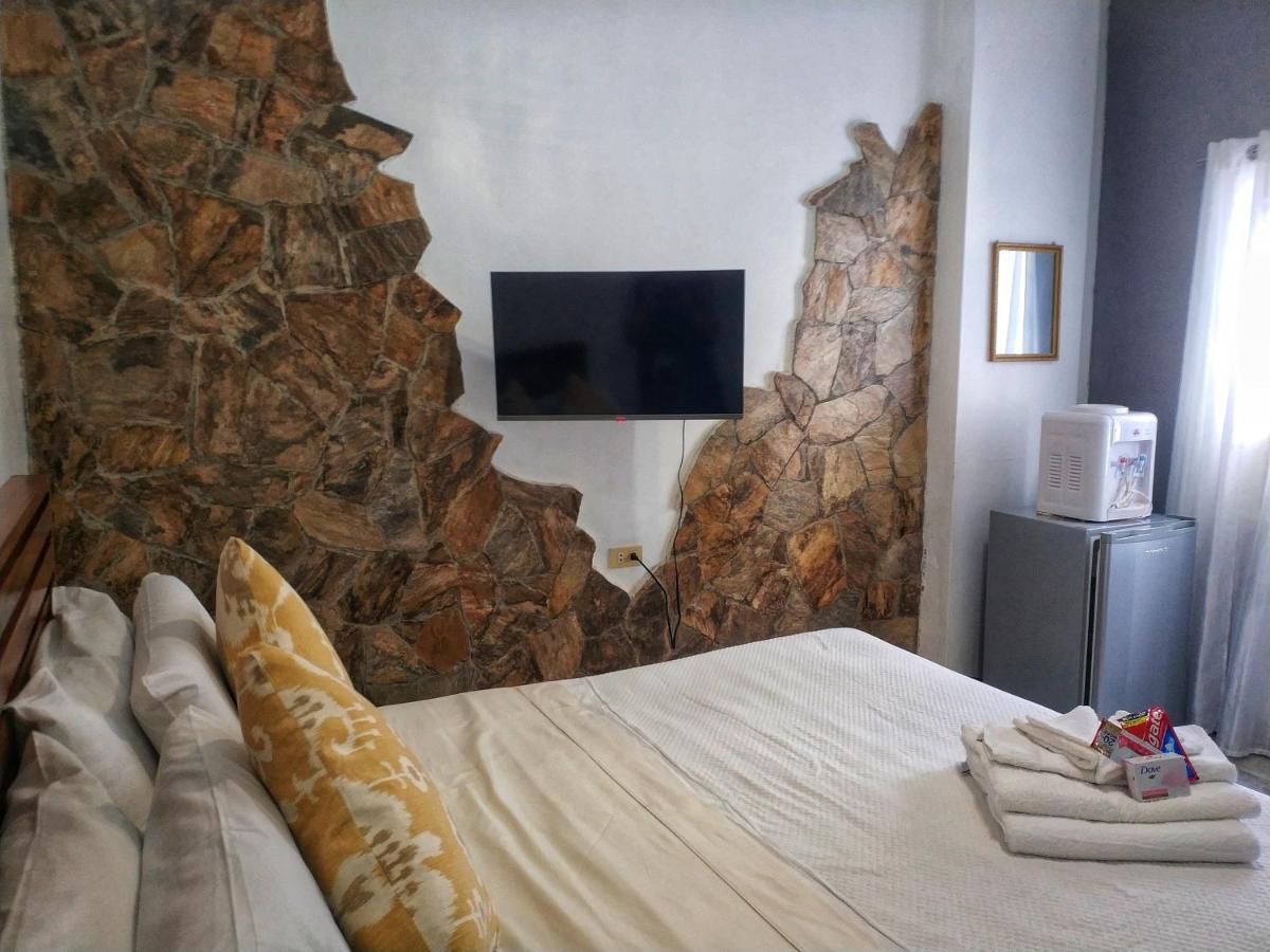 Bed and Breakfast Stone Creek House Romblon Exterior foto